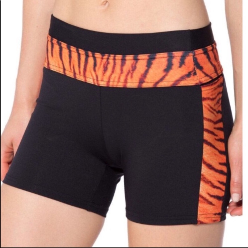Sweep🧹✂️⬇️BlackMilk Tiger Striped Shorts XS